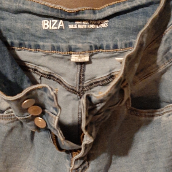 Jeans - Picture 2 of 2